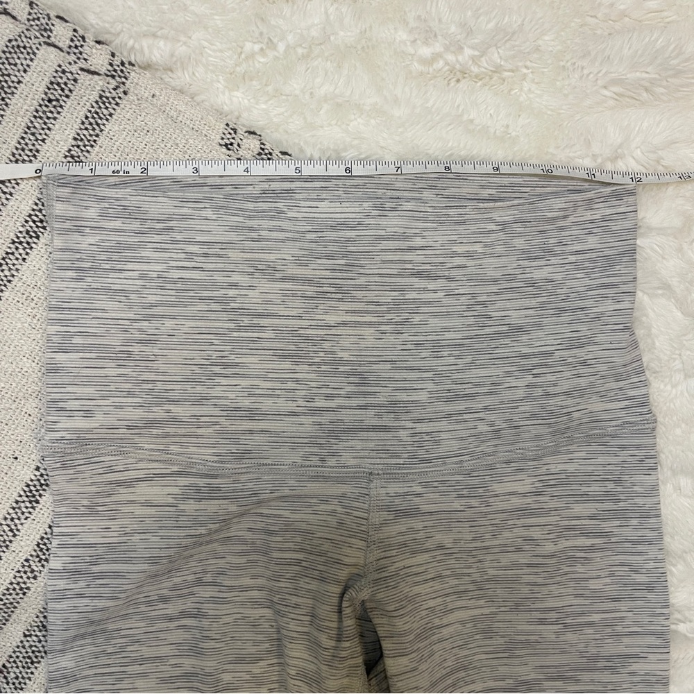 𝚕𝚞𝚕𝚞𝚕𝚎𝚖𝚘𝚖 𝚠𝚞𝚗𝚍𝚎𝚛 𝚞𝚗𝚍𝚎𝚛 𝚑𝚒𝚐𝚑𝚛𝚒𝚜𝚎 𝚌𝚛𝚘𝚙 ꥟ 𝟼 - Picture 7 of 10